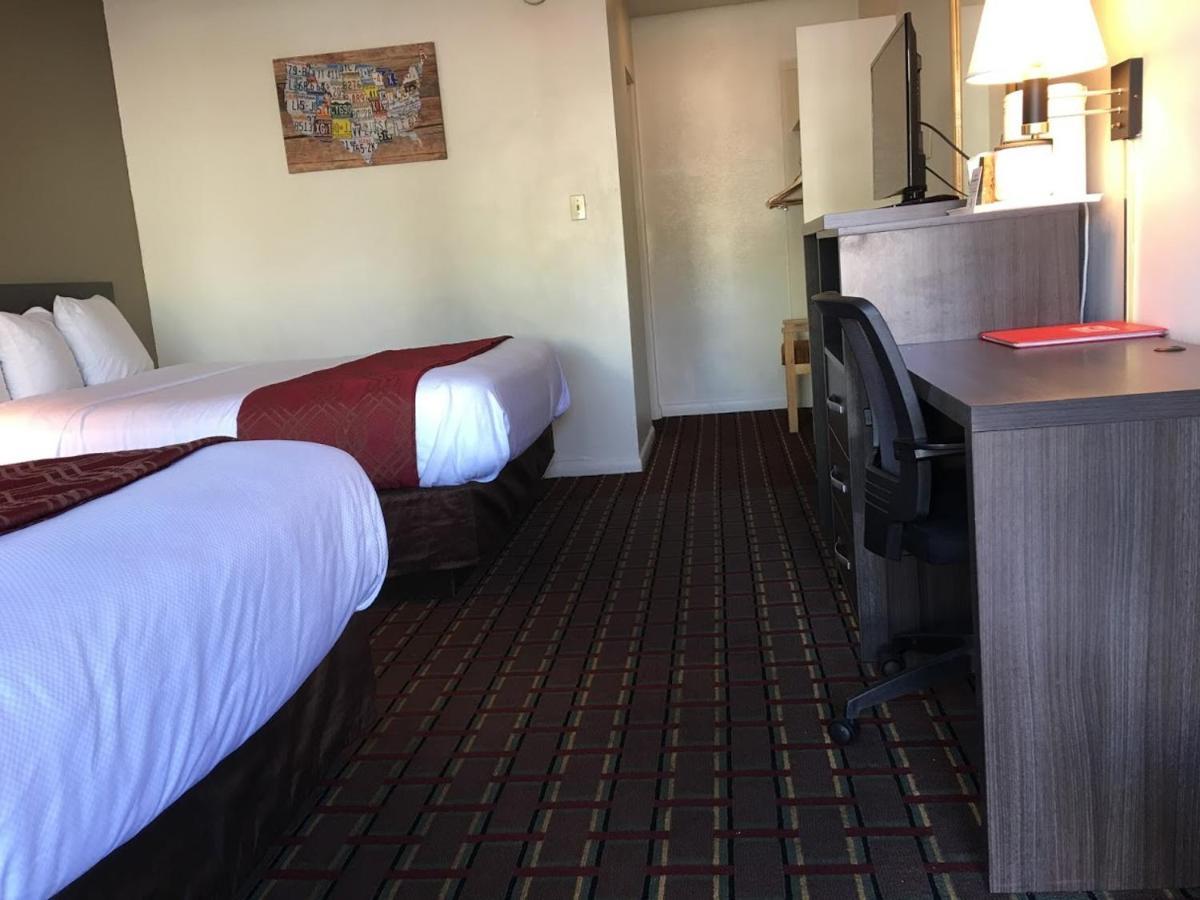 Econo Lodge Downtown Colorado Springs Bagian luar foto