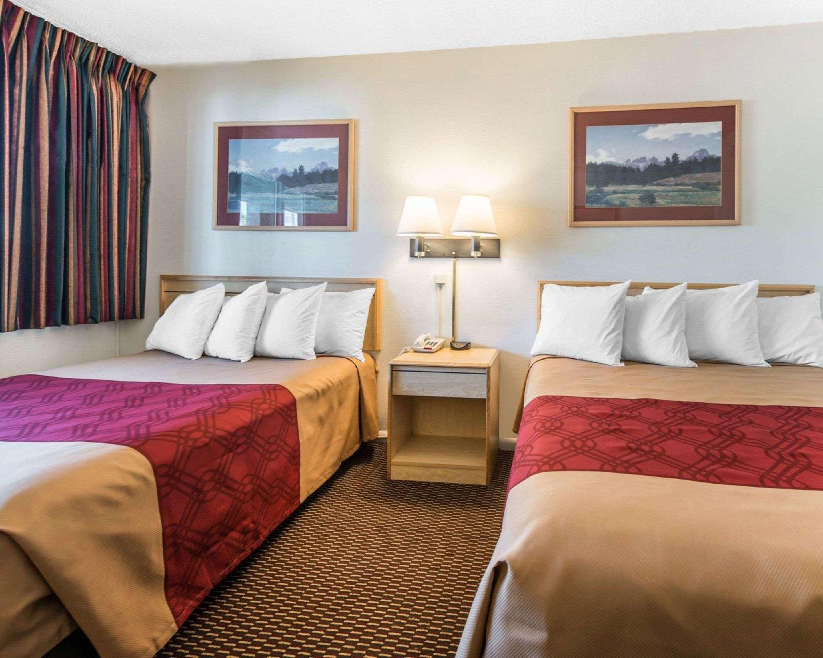 Econo Lodge Downtown Colorado Springs Bagian luar foto