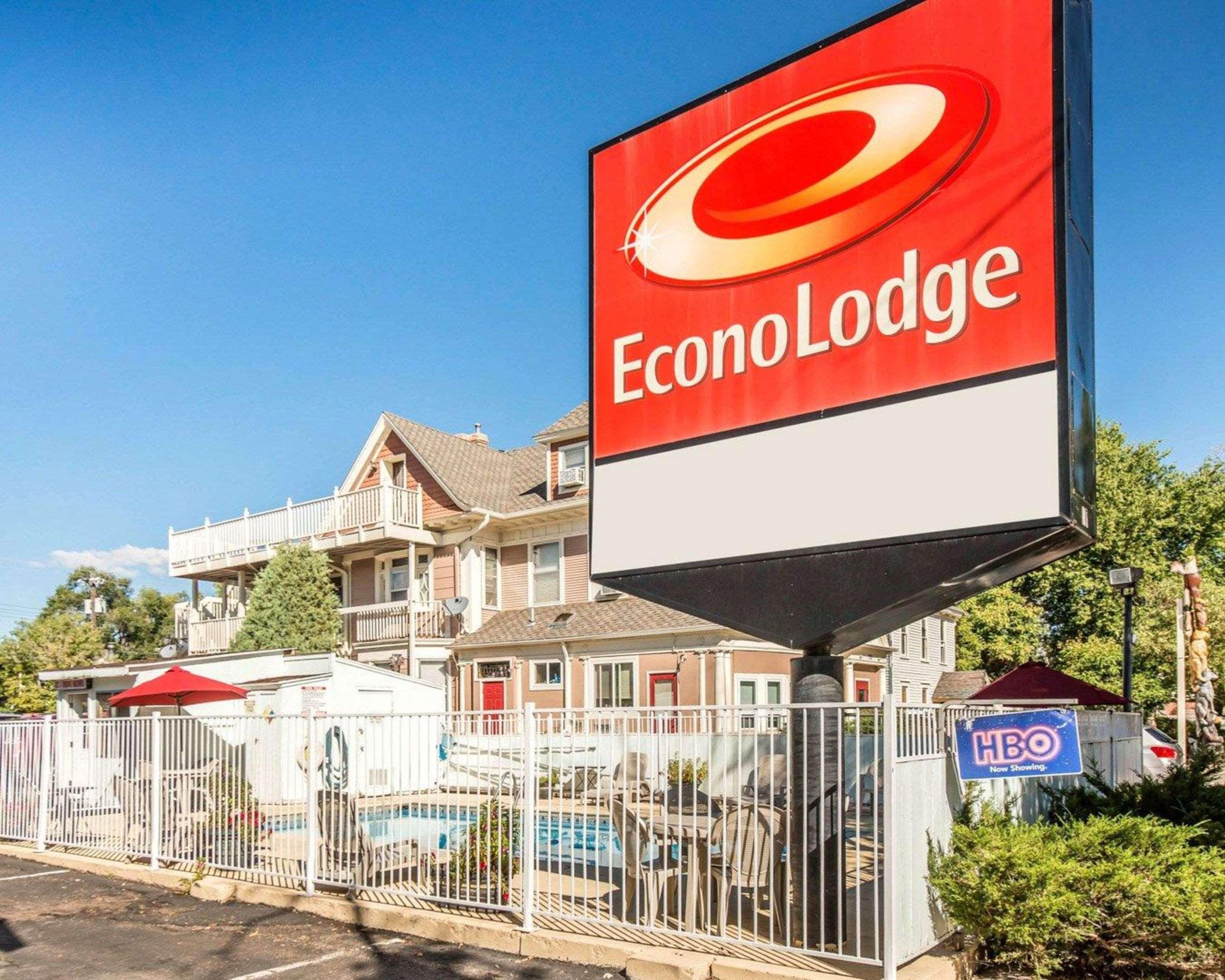 Econo Lodge Downtown Colorado Springs Bagian luar foto