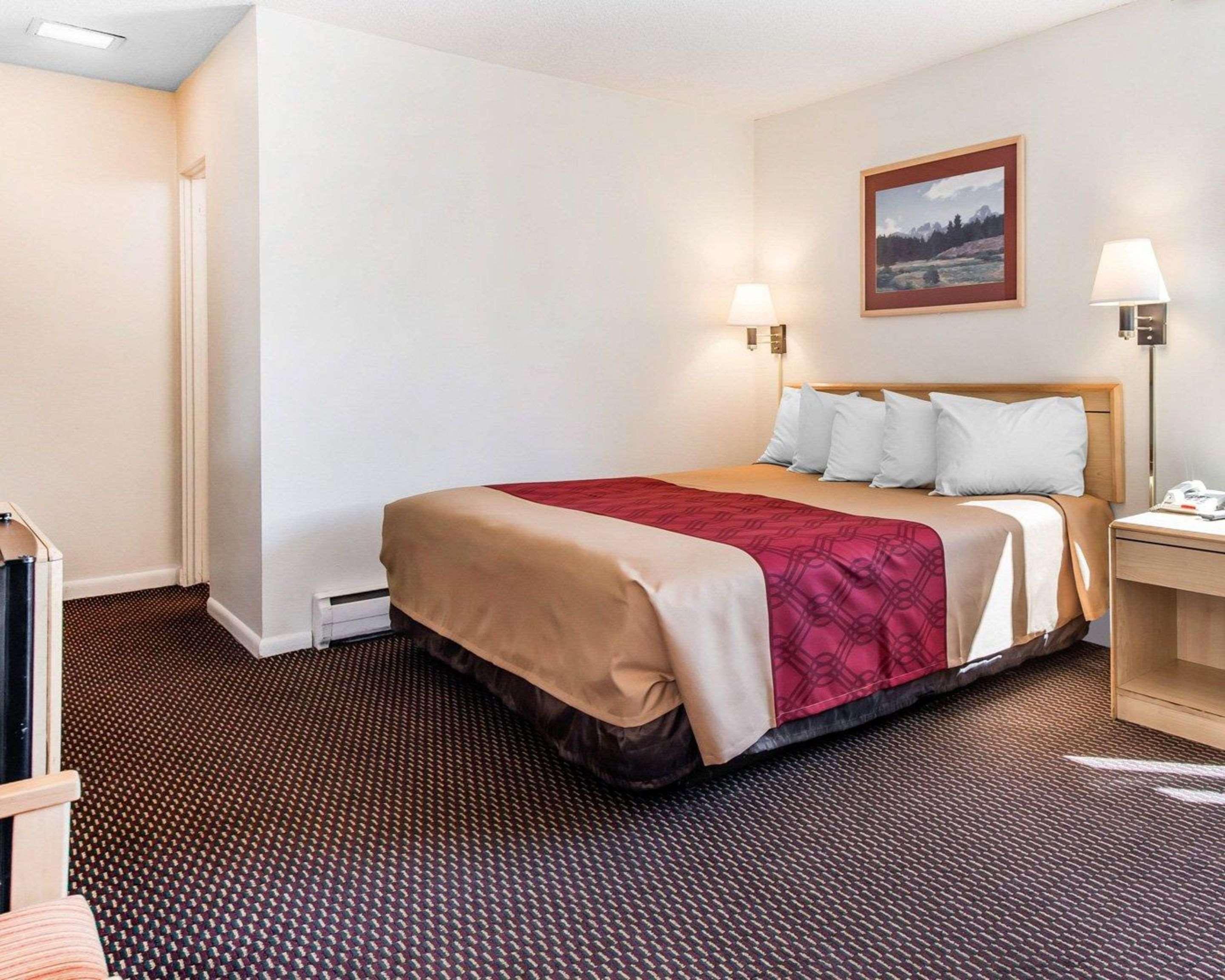 Econo Lodge Downtown Colorado Springs Bagian luar foto