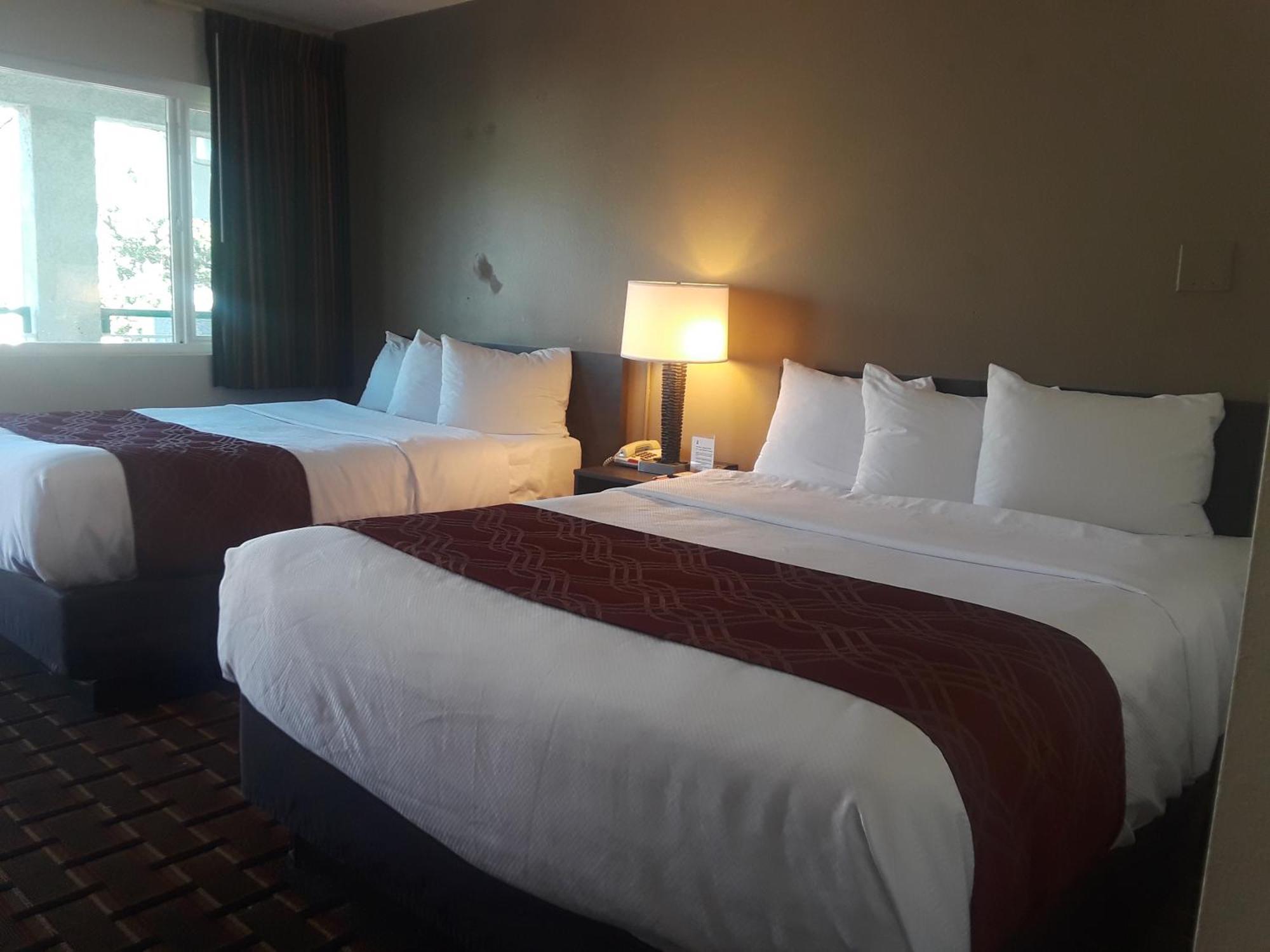 Econo Lodge Downtown Colorado Springs Bagian luar foto